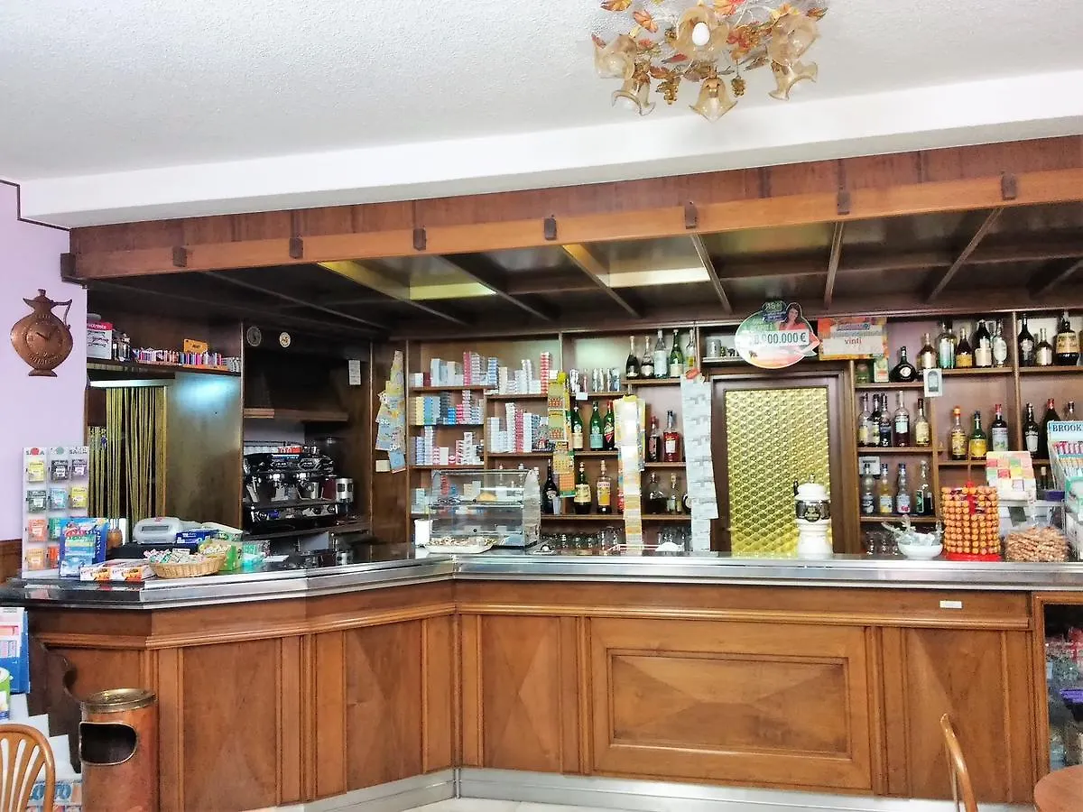 Albergo De March Farra d'Alpago